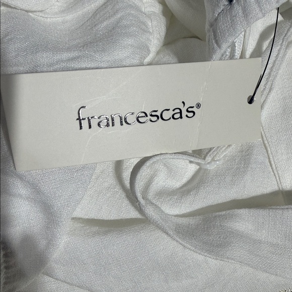 Elegant White Sleeveless Dress - Picture 10 of 12